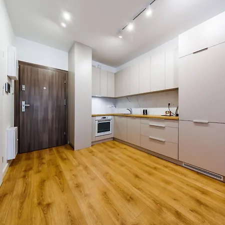 Апартаменти Premium Suite- Center, Capital Towers, Free Parking By Staynest Ряшів