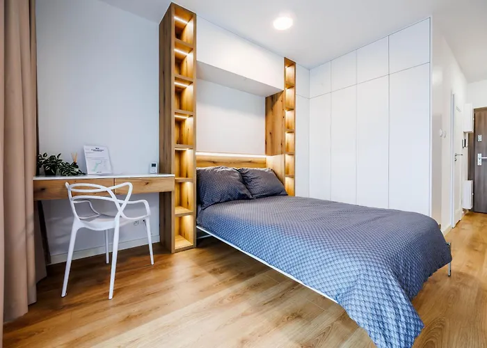 Apartment Premium Suite- Center, Capital Towers, Free Parking By Staynest