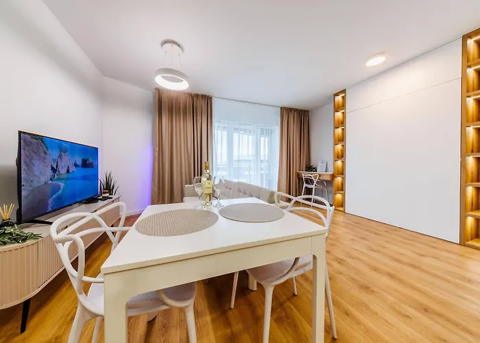 Premium Suite- Center, Capital Towers, Free Parking By Staynest