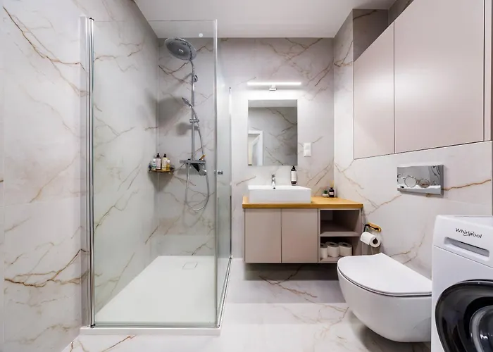 Apartment Premium Suite- Center, Capital Towers, Free Parking By Staynest Rzeszow